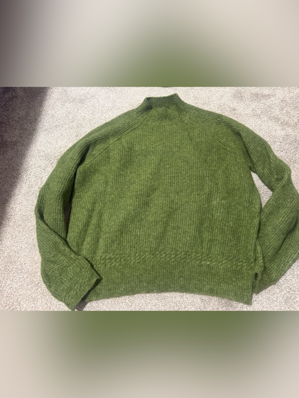 Sézane Mockneck Green Sweater!